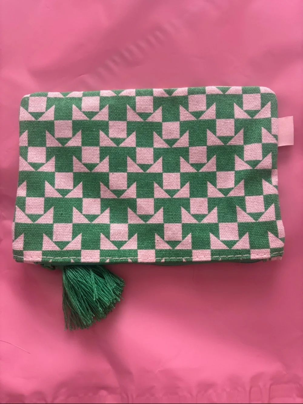 ipsy colorful geometric